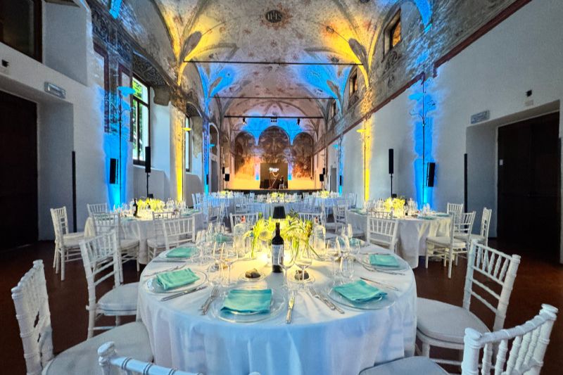 cena di gala in una location storica